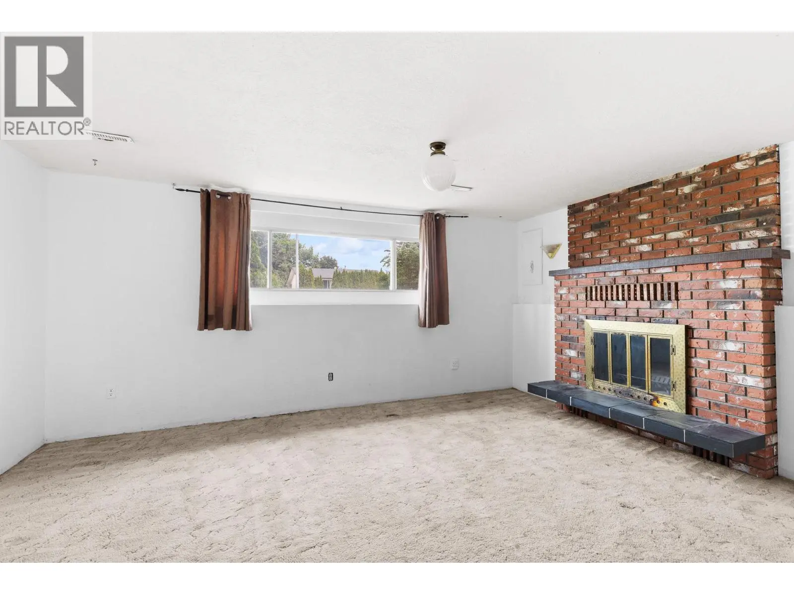 2877 Springfield Road. Kelowna, British Columbia