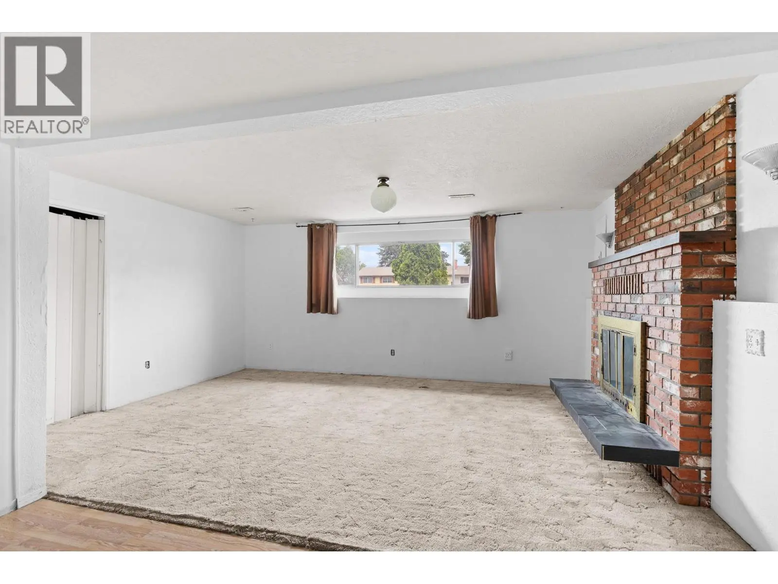 2877 Springfield Road. Kelowna, British Columbia