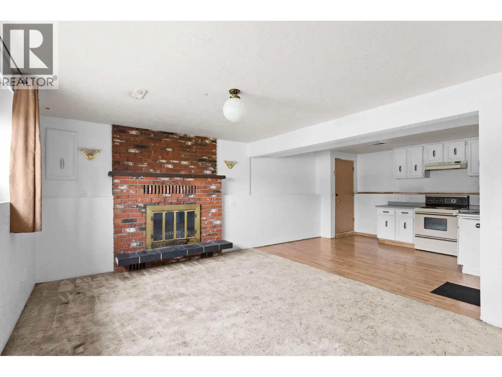 2877 Springfield Road. Kelowna, British Columbia