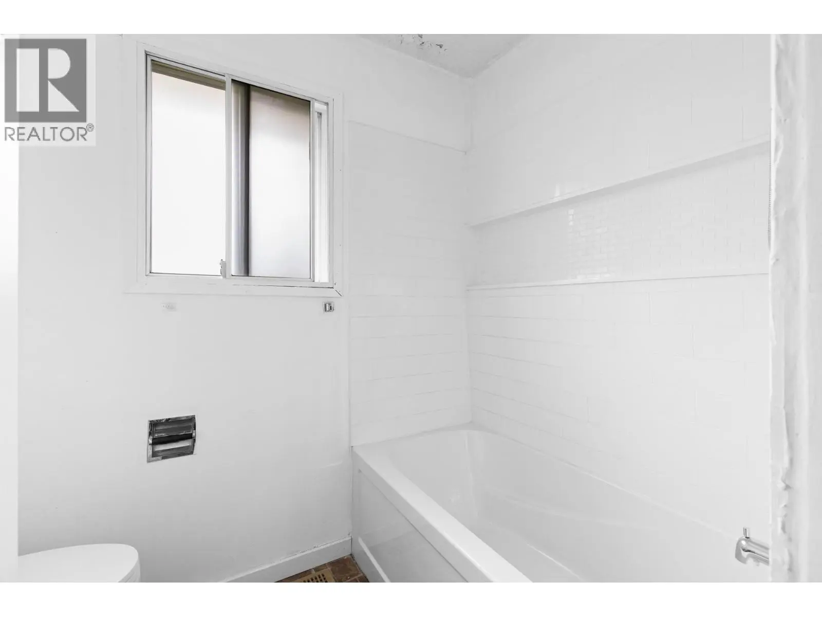 2877 Springfield Road. Kelowna, British Columbia