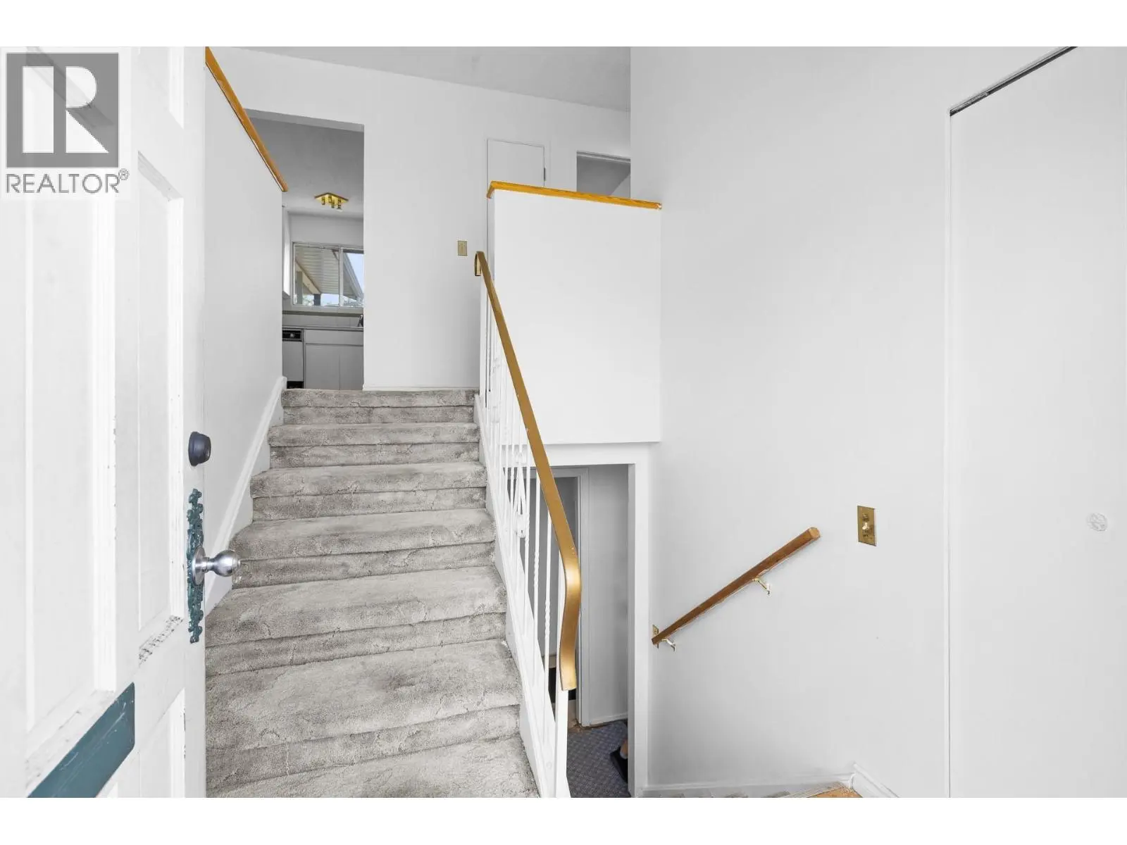 2877 Springfield Road. Kelowna, British Columbia