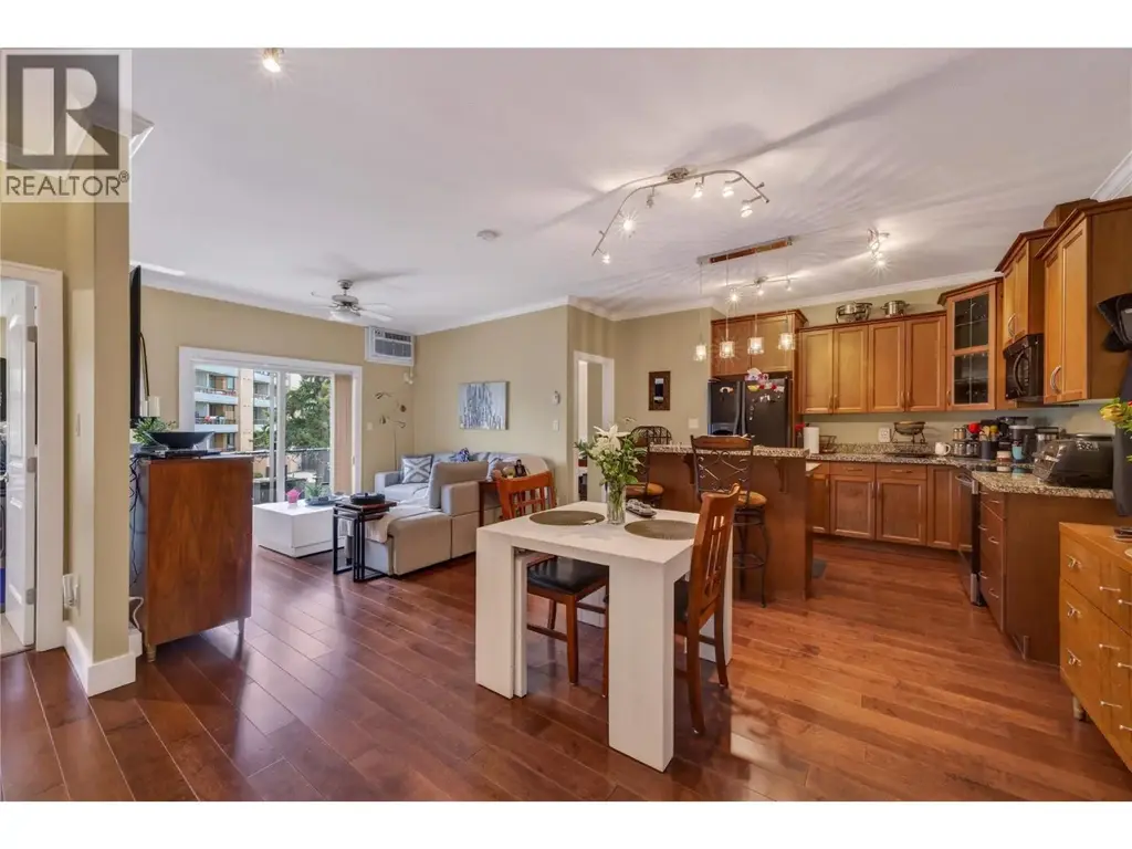 240 Wade Avenue W Avenue Unit# 305, Penticton