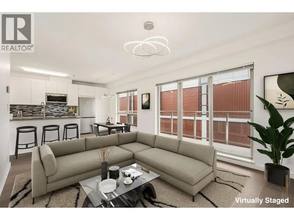 303 1033 St. Georges Avenue, North Vancouver