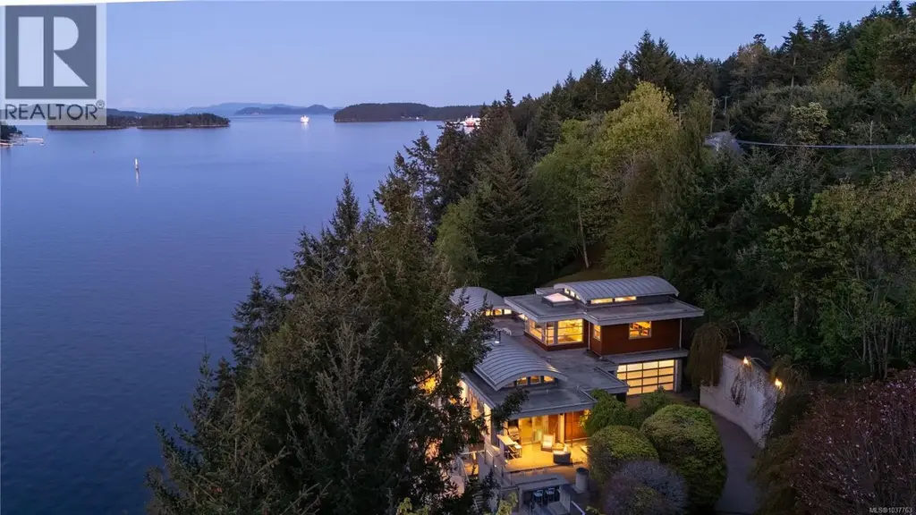 1580 Lands End Rd, North Saanich