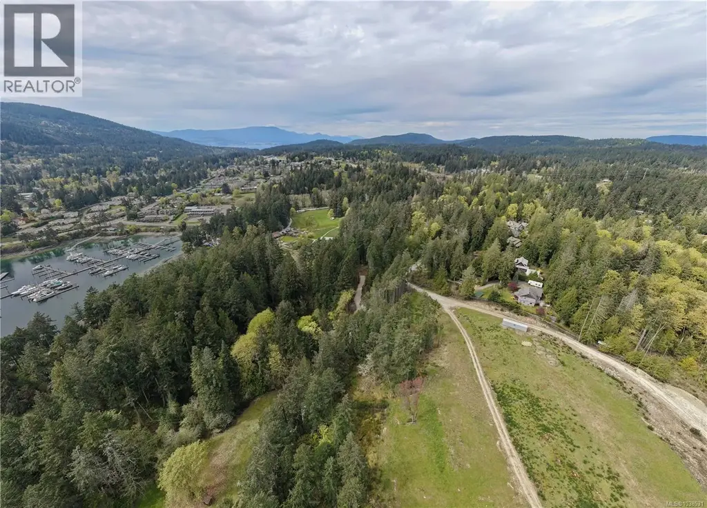 2 Churchill Rd, Salt Spring
