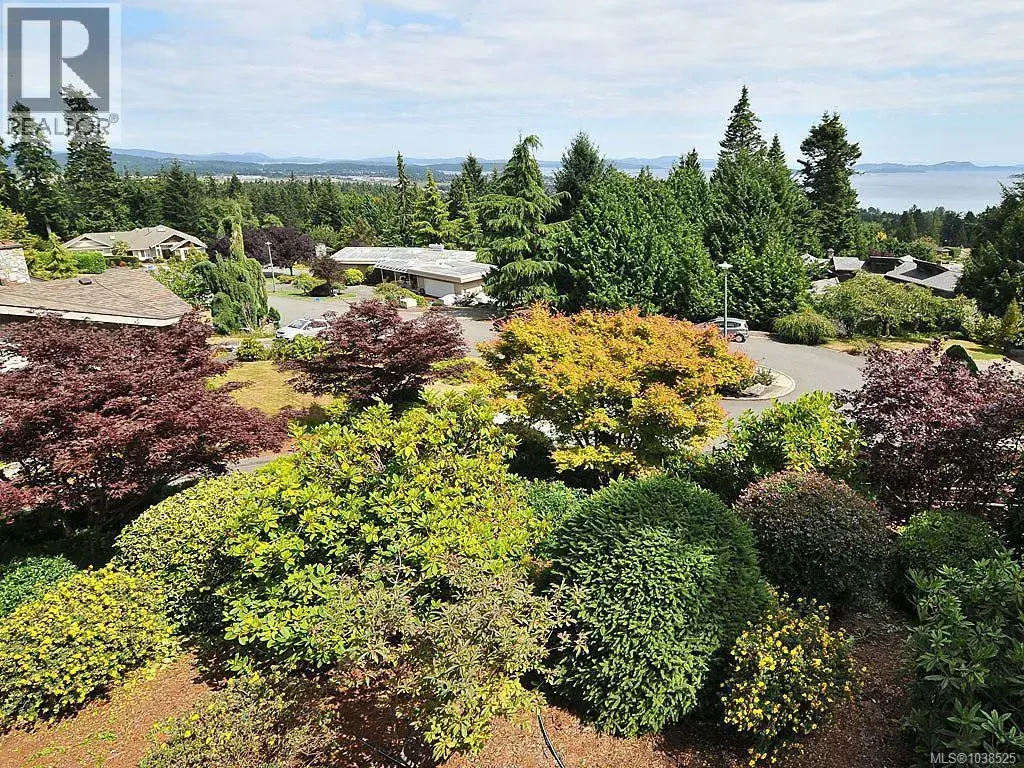 8930 Tumbo Pl, North Saanich