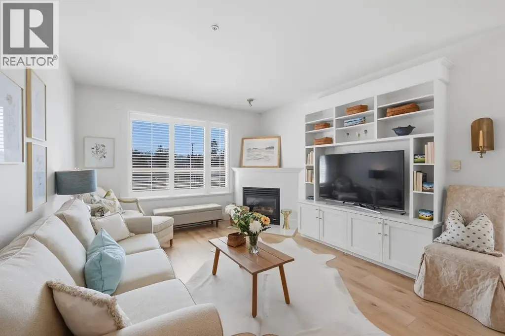 202 3151 Connaught Crescent, North Vancouver