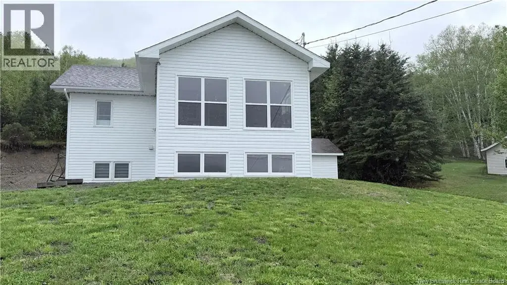 5952 Route 120, Lac Baker
