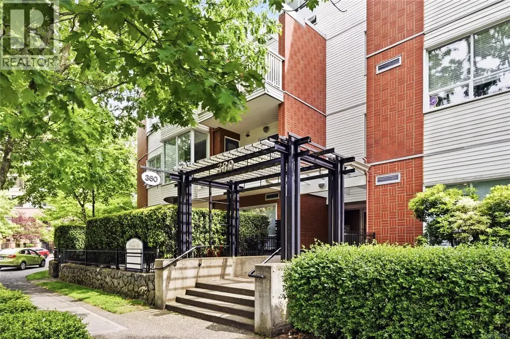 409 380 Waterfront Cres, Victoria