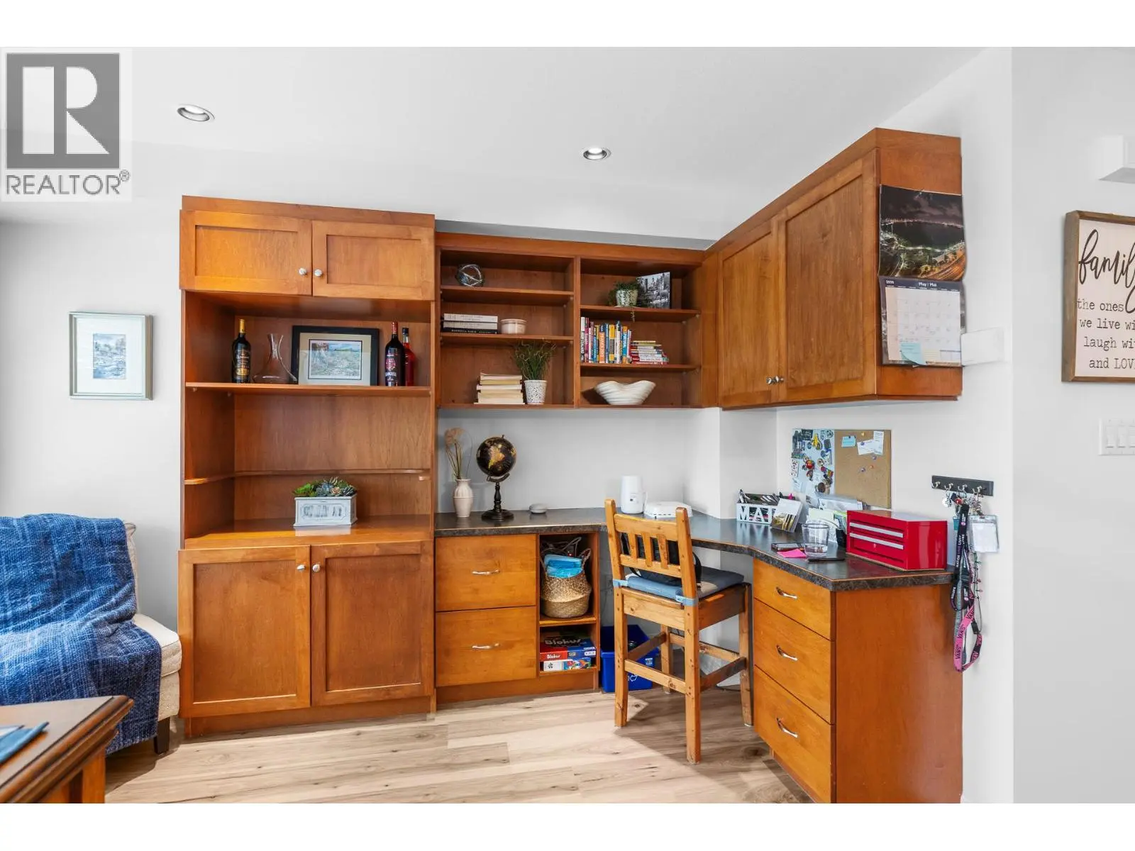 1853 Parkview Crescent Unit# 8. Kelowna, British Columbia