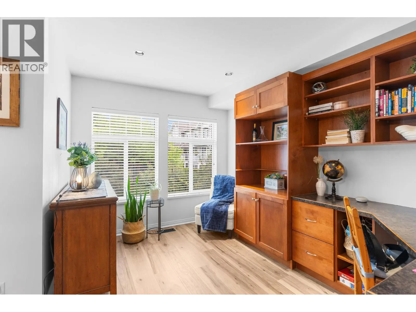 1853 Parkview Crescent Unit# 8. Kelowna, British Columbia
