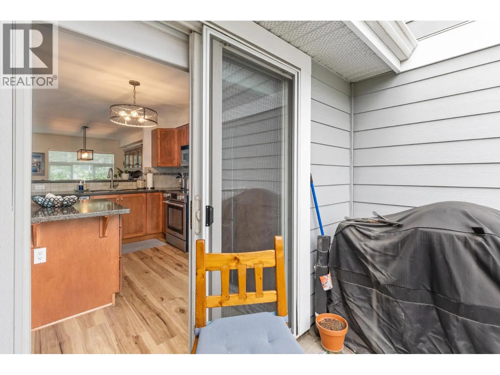1853 Parkview Crescent Unit# 8. Kelowna, British Columbia