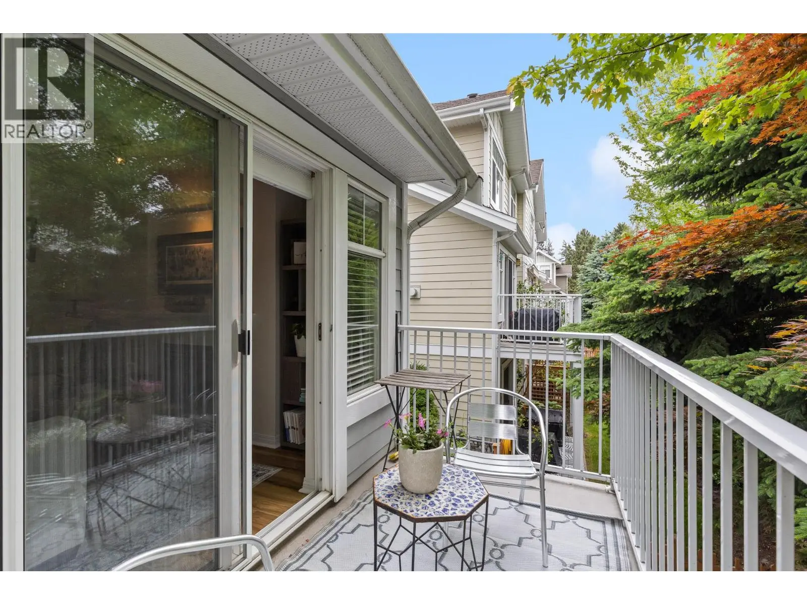 1853 Parkview Crescent Unit# 8. Kelowna, British Columbia