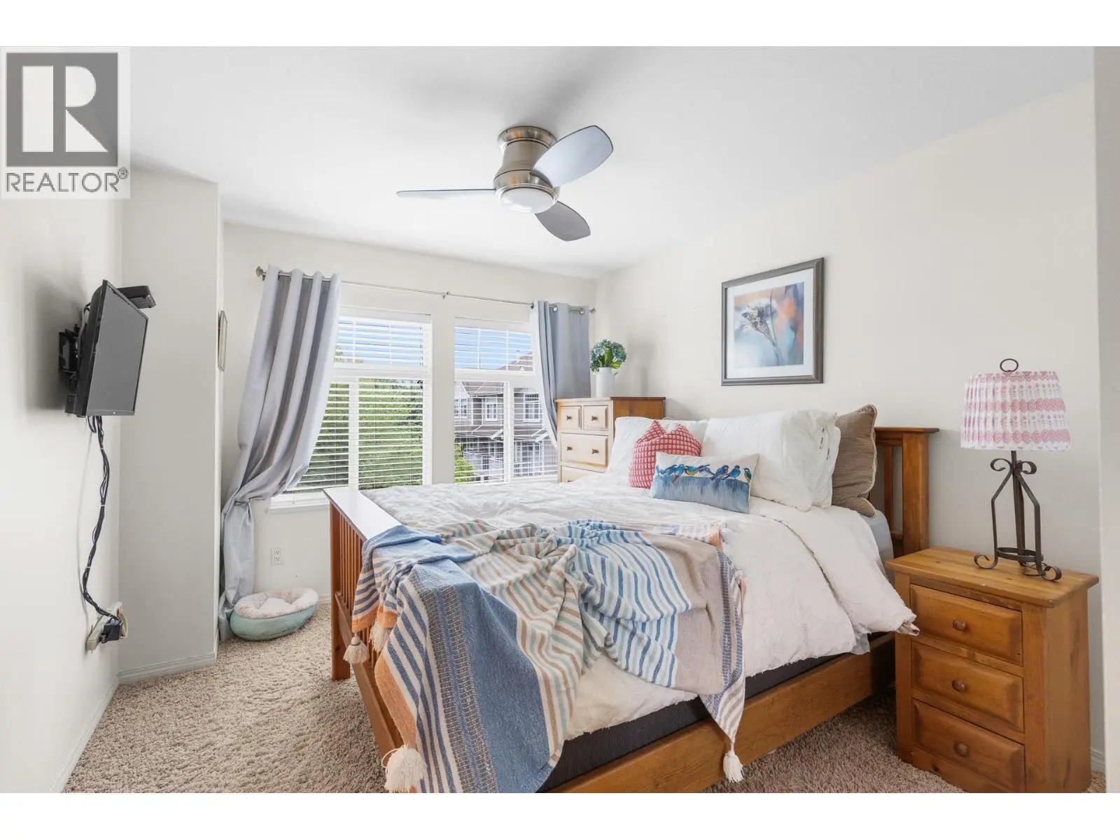 1853 Parkview Crescent Unit# 8. Kelowna, British Columbia