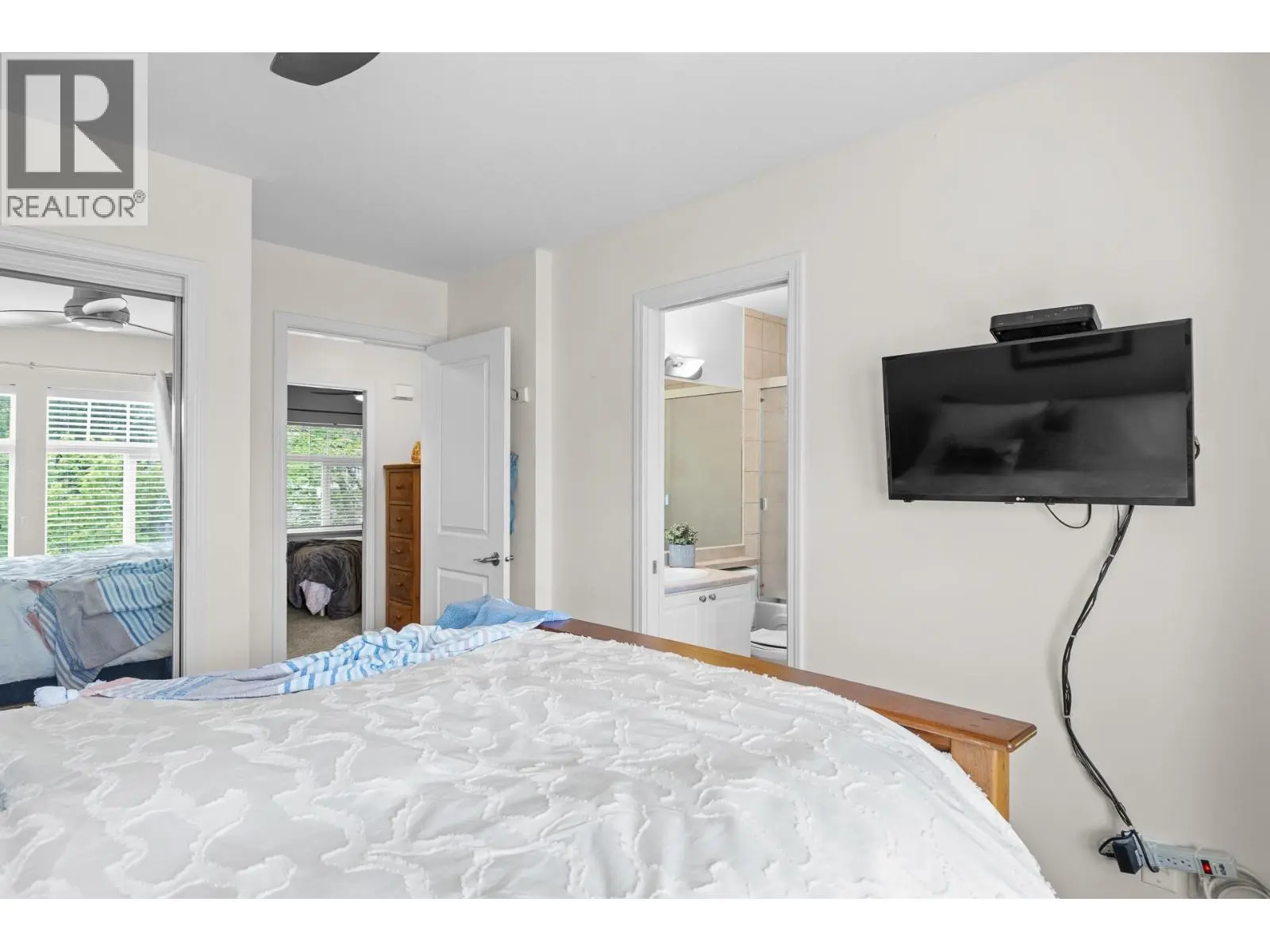 1853 Parkview Crescent Unit# 8. Kelowna, British Columbia