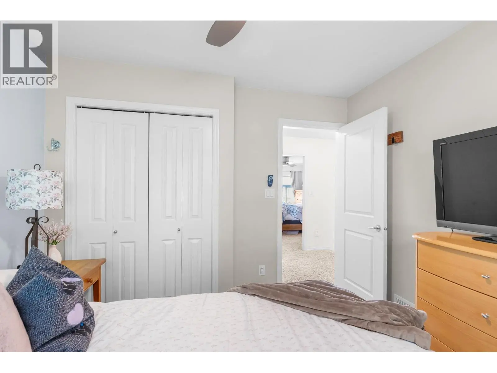 1853 Parkview Crescent Unit# 8. Kelowna, British Columbia