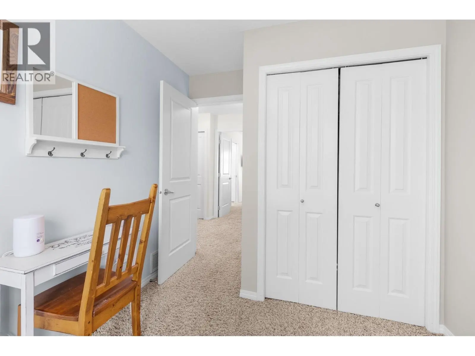 1853 Parkview Crescent Unit# 8. Kelowna, British Columbia