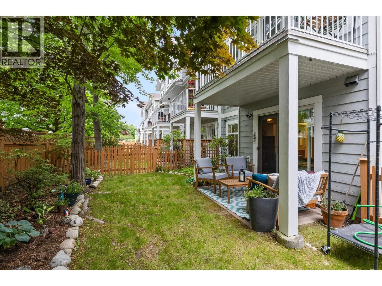1853 Parkview Crescent Unit# 8. Kelowna, British Columbia