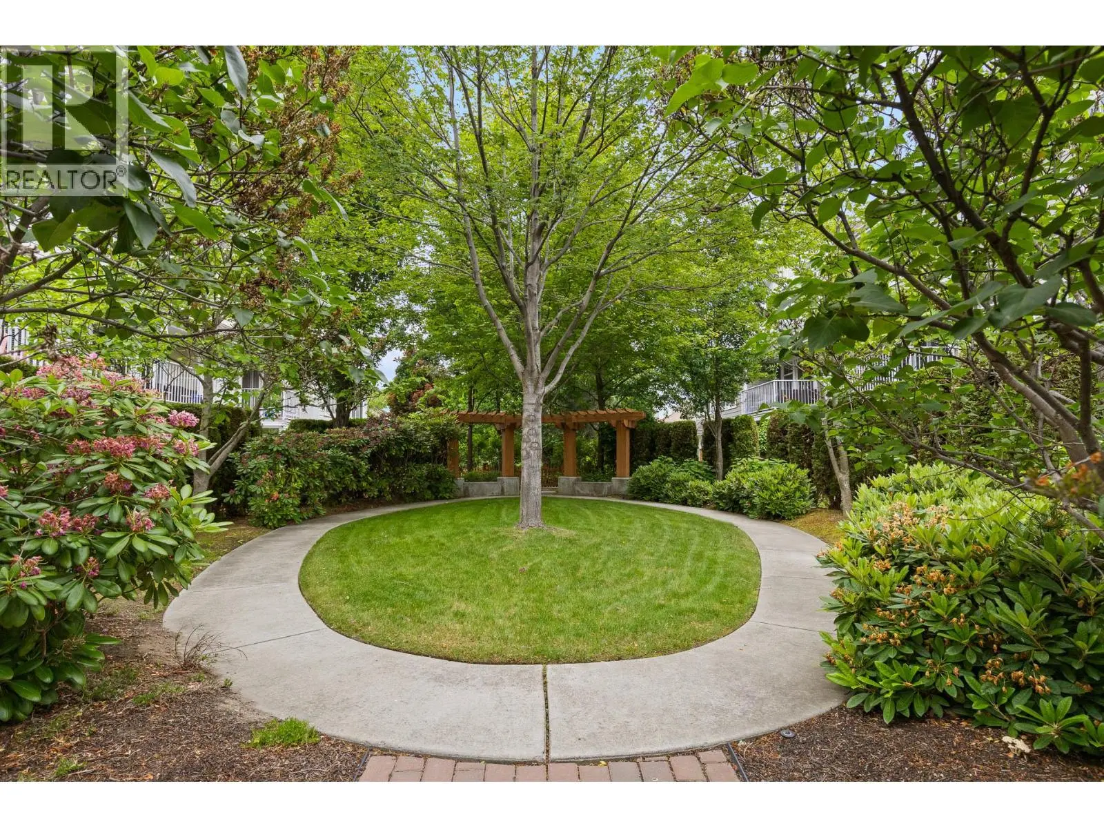1853 Parkview Crescent Unit# 8. Kelowna, British Columbia