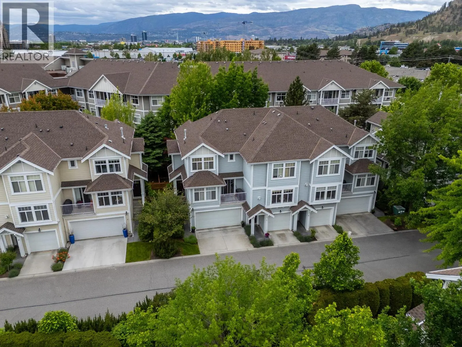 1853 Parkview Crescent Unit# 8. Kelowna, British Columbia