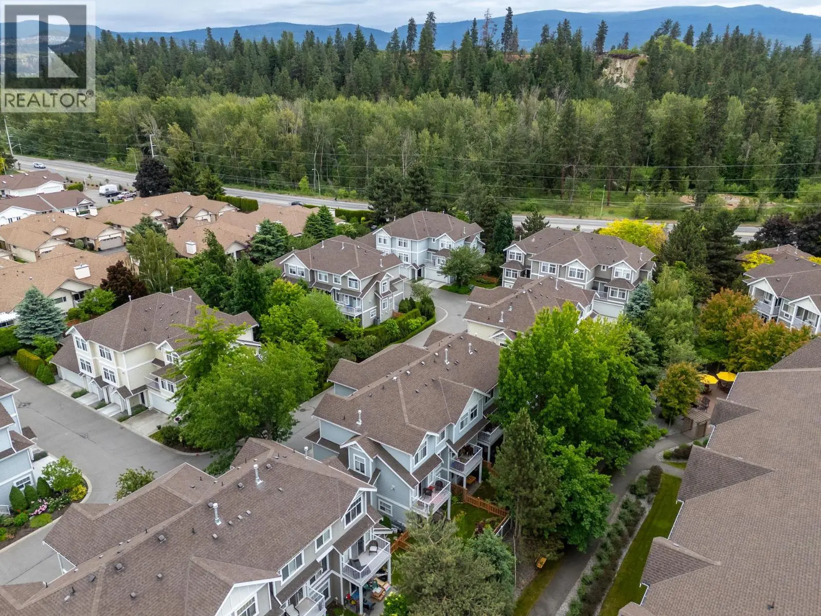1853 Parkview Crescent Unit# 8. Kelowna, British Columbia