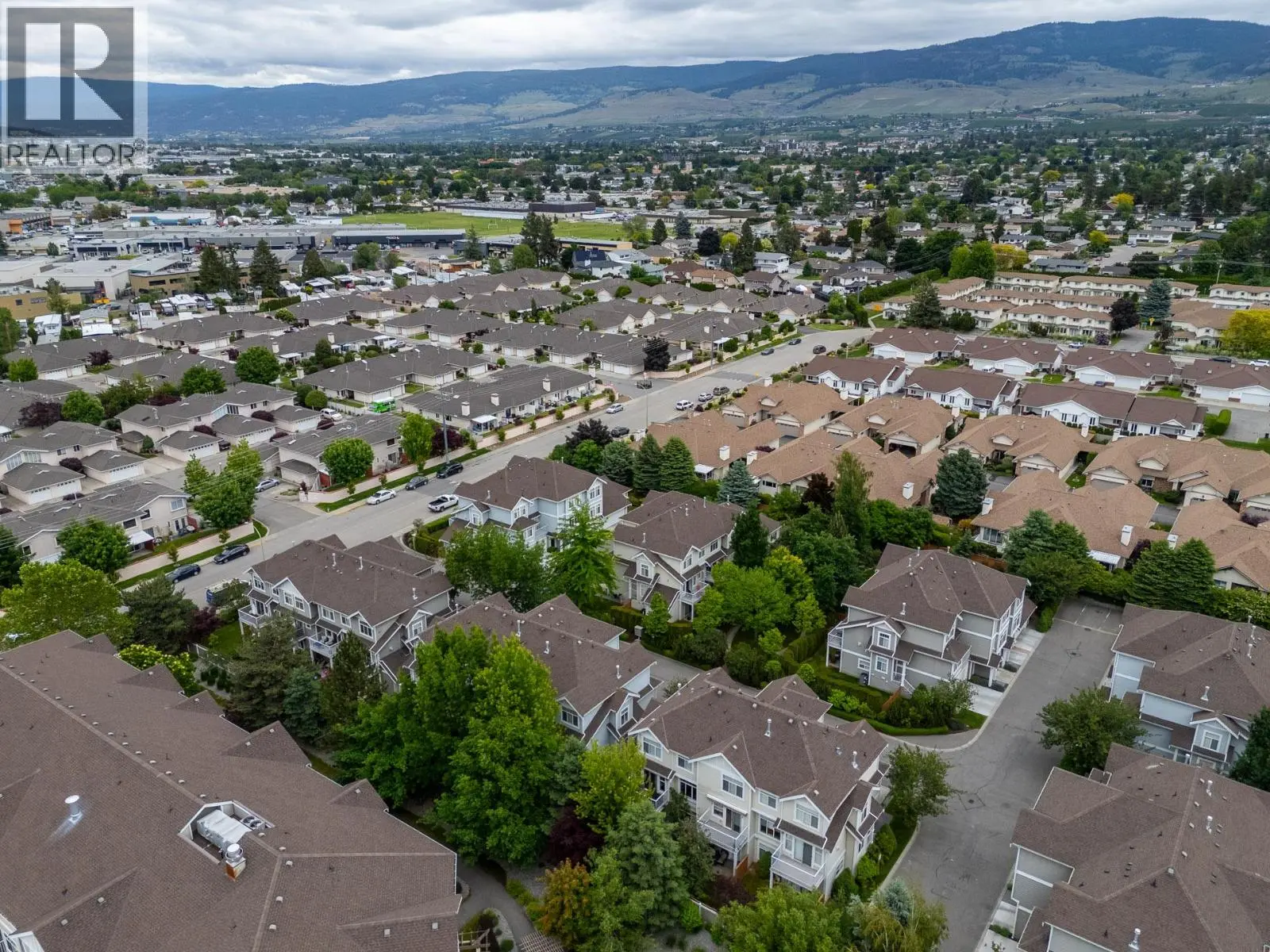 1853 Parkview Crescent Unit# 8. Kelowna, British Columbia