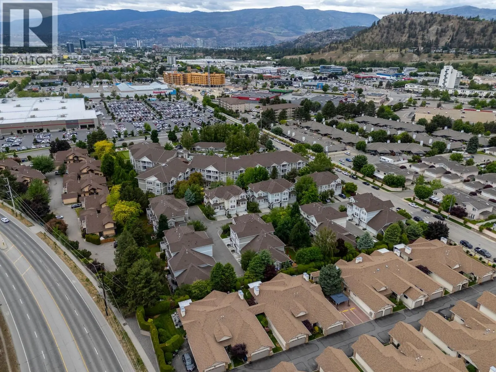 1853 Parkview Crescent Unit# 8. Kelowna, British Columbia