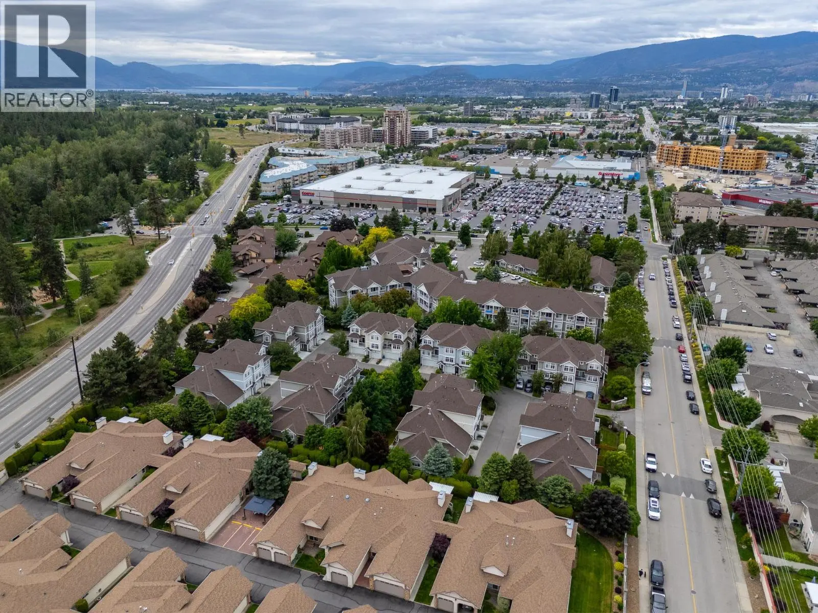 1853 Parkview Crescent Unit# 8. Kelowna, British Columbia