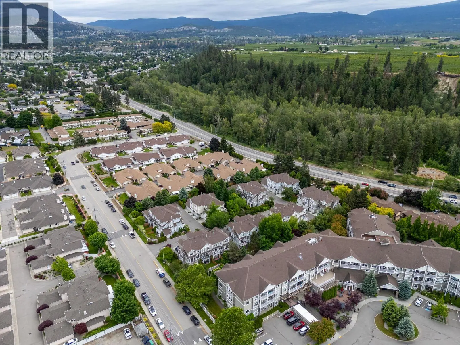 1853 Parkview Crescent Unit# 8. Kelowna, British Columbia