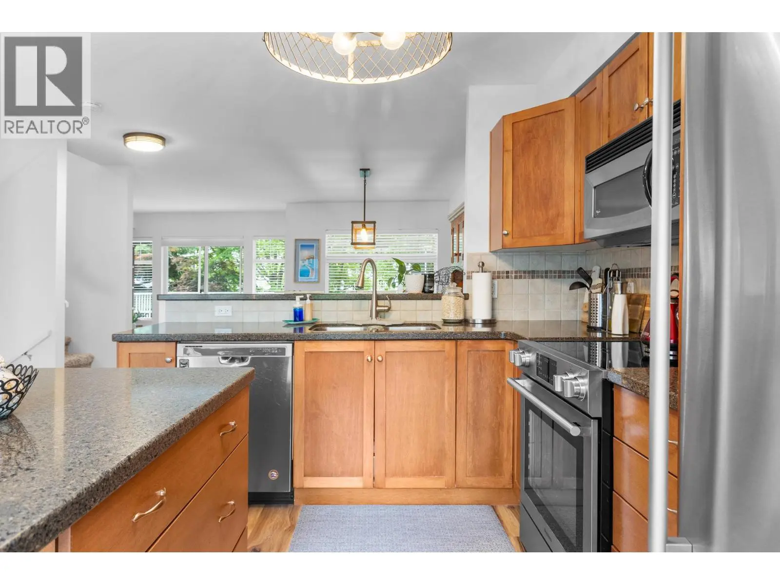 1853 Parkview Crescent Unit# 8. Kelowna, British Columbia