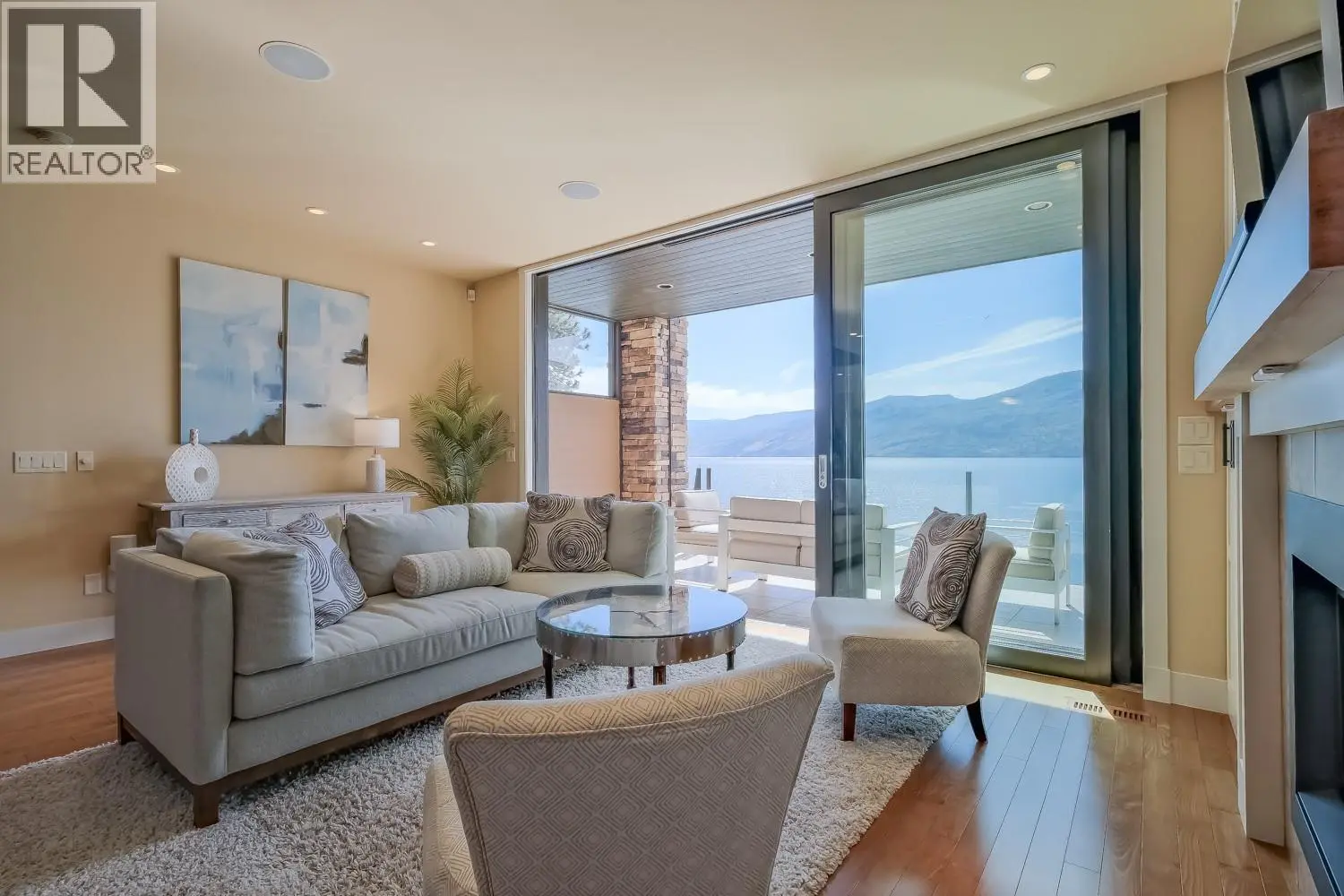 5235 Buchanan Road Unit# 1. Peachland, British Columbia