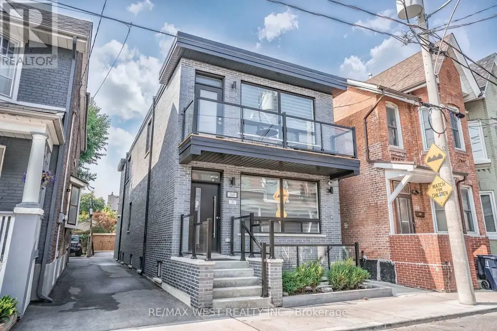268 Sterling Road, Toronto (Dufferin Grove)