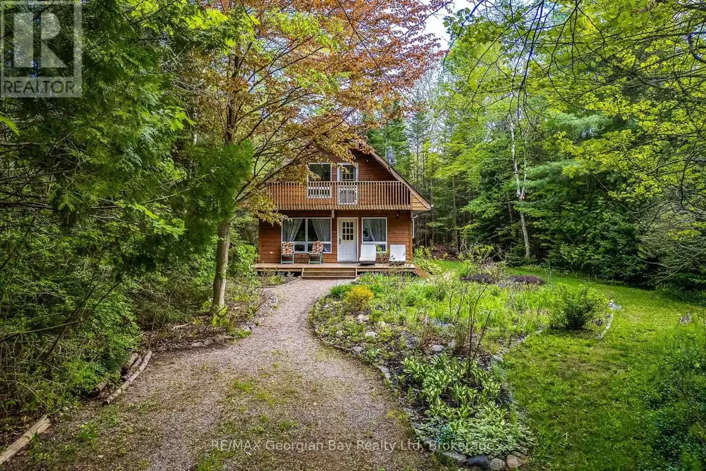 2 Ridout Court, Tiny