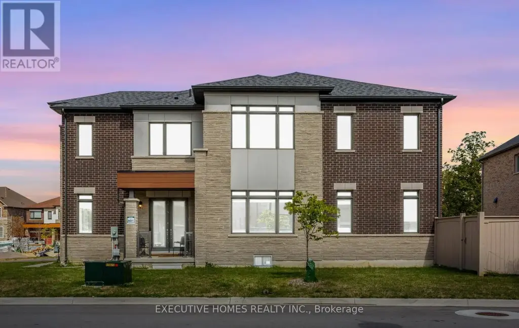 77 Pond View Gate, Hamilton (Waterdown)