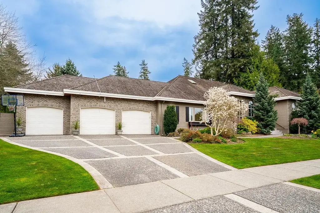 2318 Chantrell Park Drive, Surrey