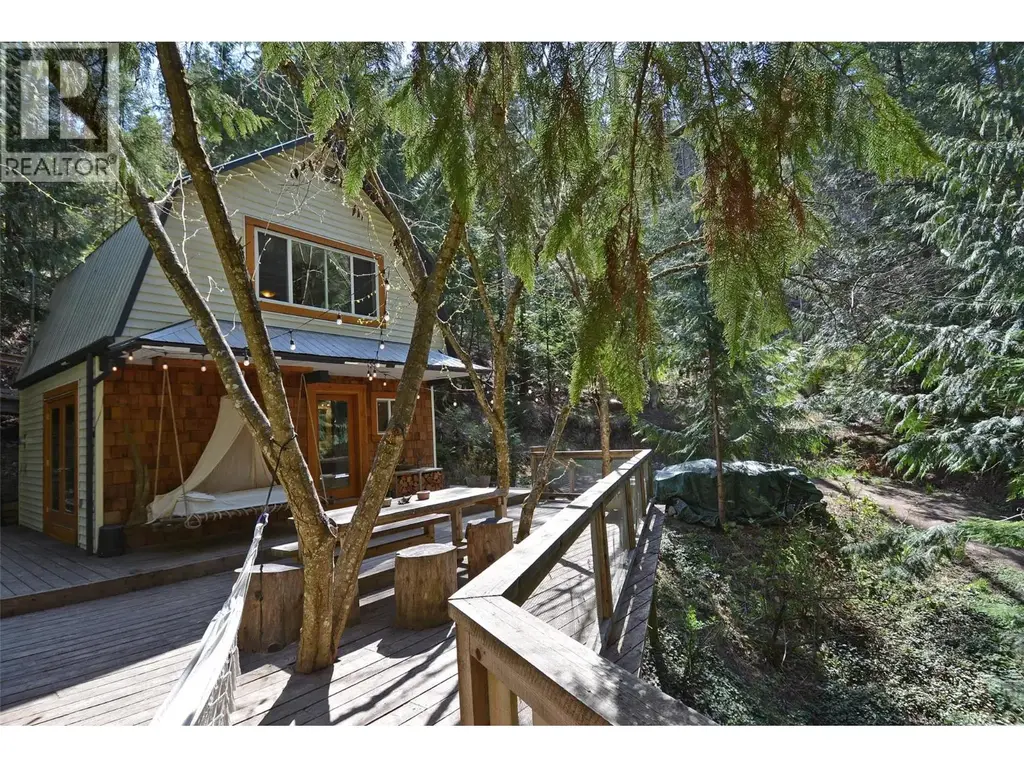 5396 6 Highway, Winlaw