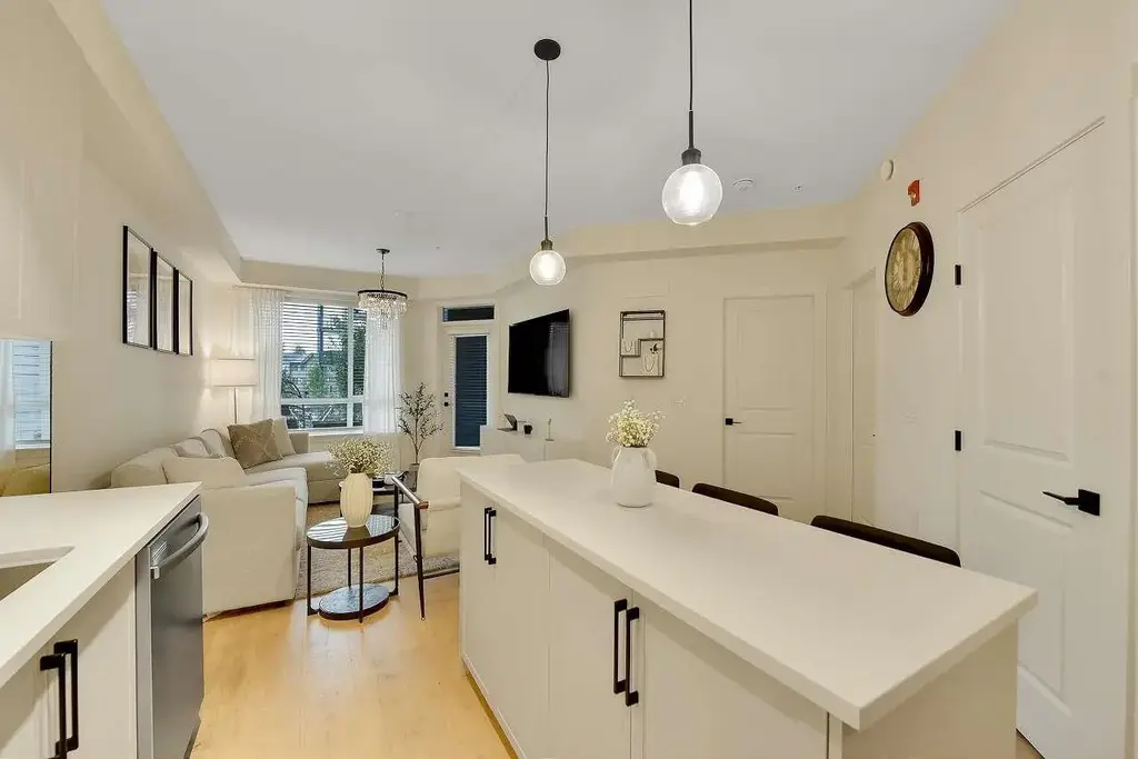 202 7506 199a Street, Langley