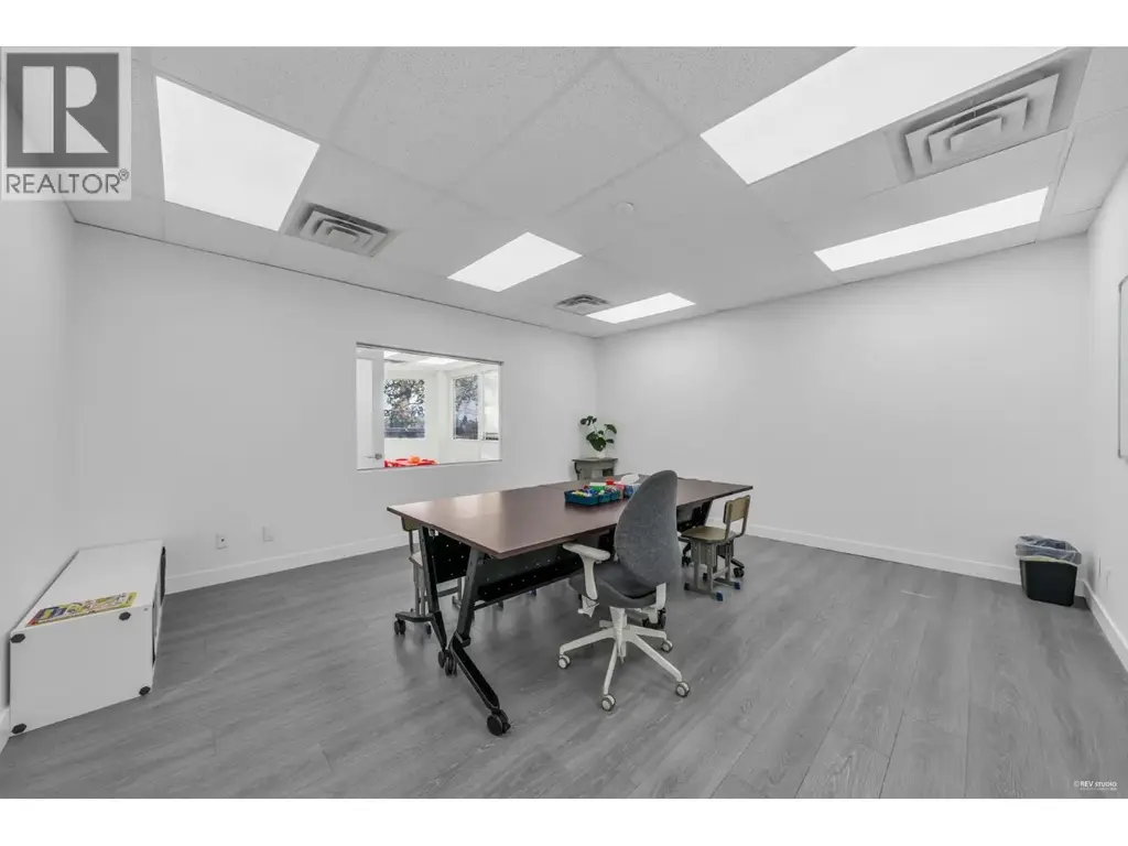 280 5172 Kingsway, Burnaby