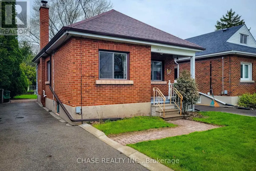 187 Paradise Road N, Hamilton (Westdale)