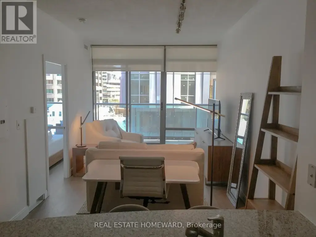 603 - 18 Yorkville Avenue, Toronto (Annex)