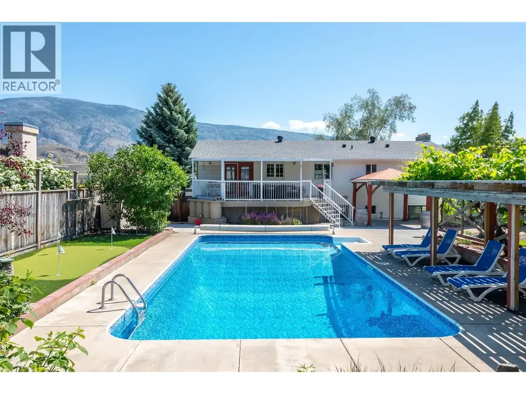 6622 Mountainview Drive, Oliver