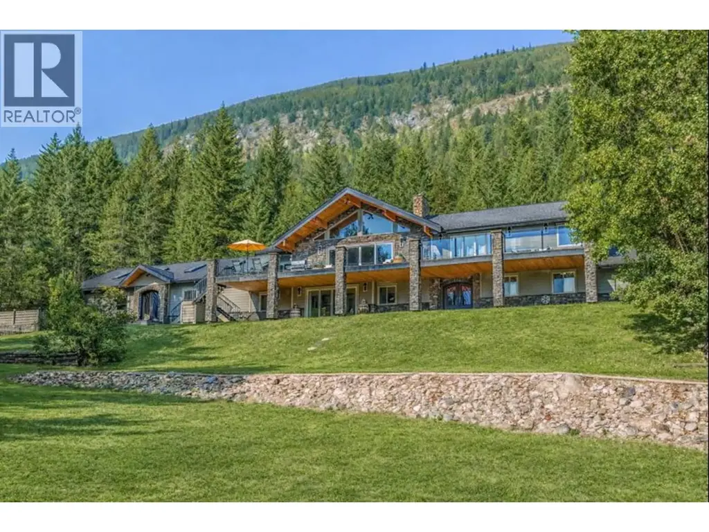 6171 50 Street Nw, Salmon Arm