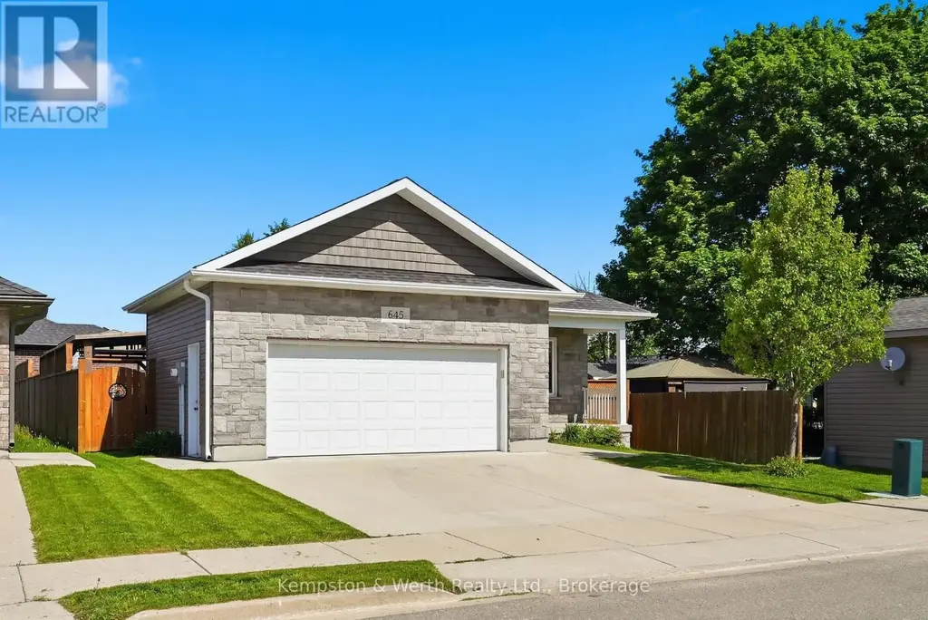 645 Davidson Avenue S, North Perth (Listowel)