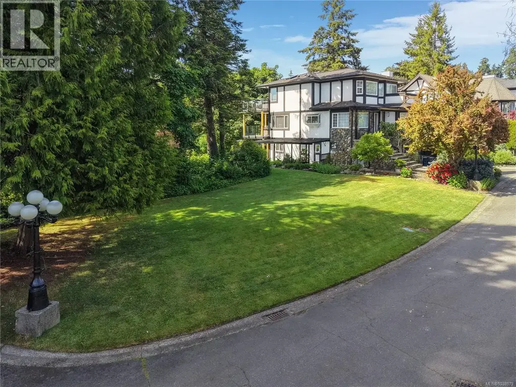 10 Governors Point Rd, View Royal