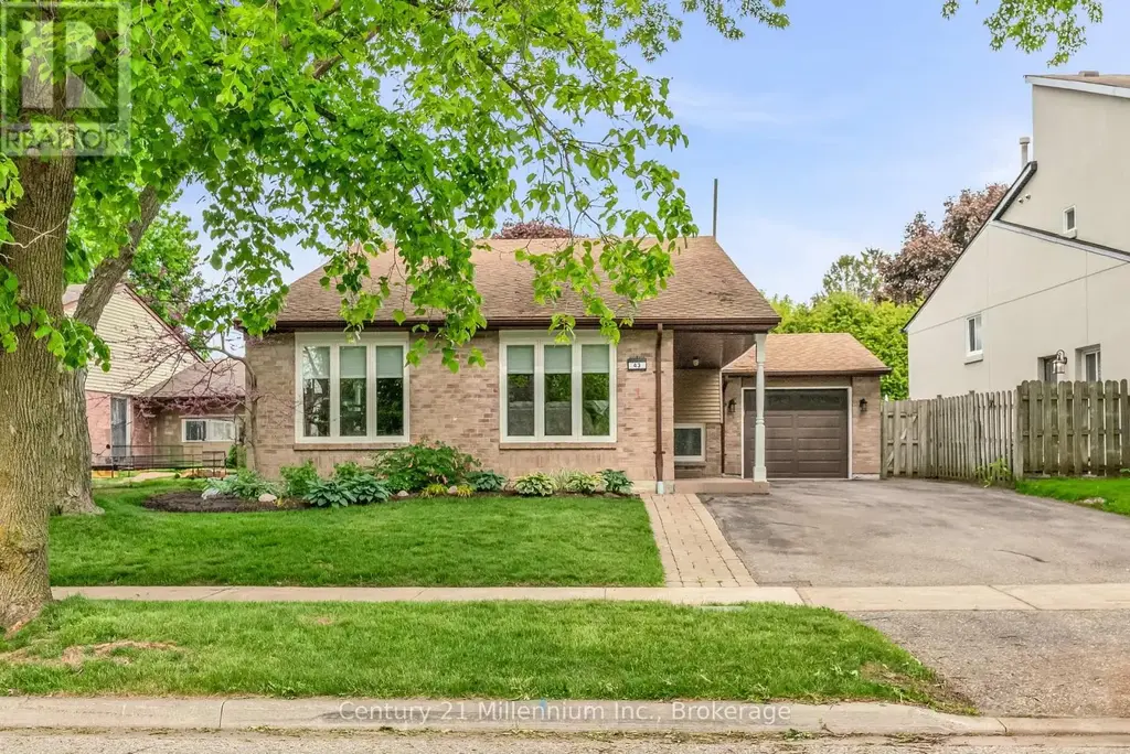 Drive - 43 Stoddart Drive, Aurora (Aurora Highlands)