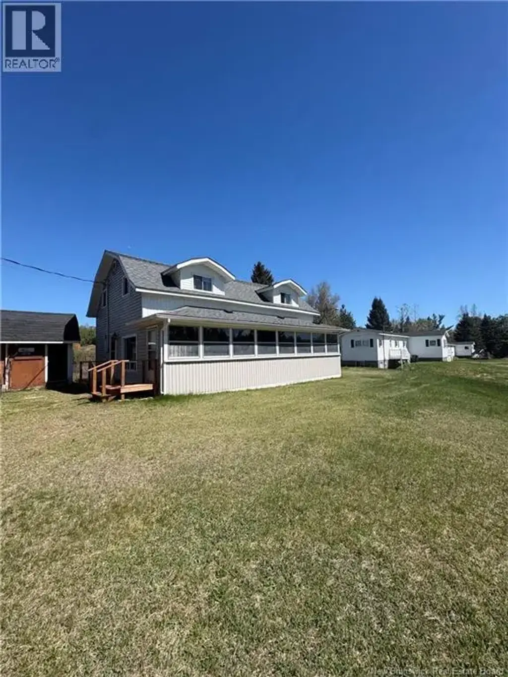 1076 Howard Rd, Howard