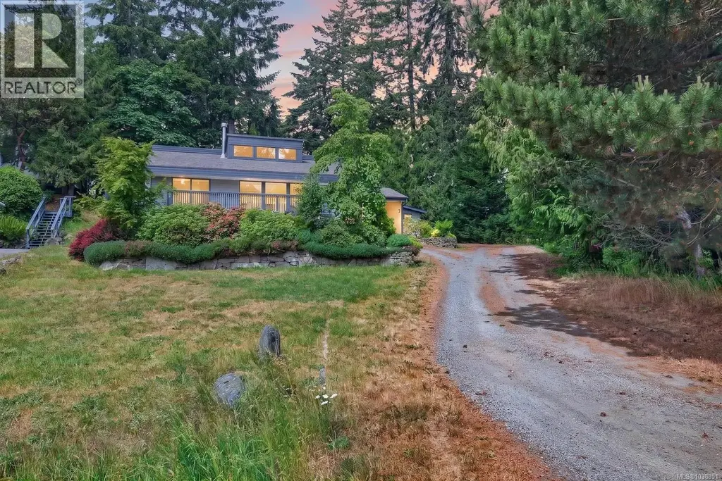 102 Village Terr, Salt Spring