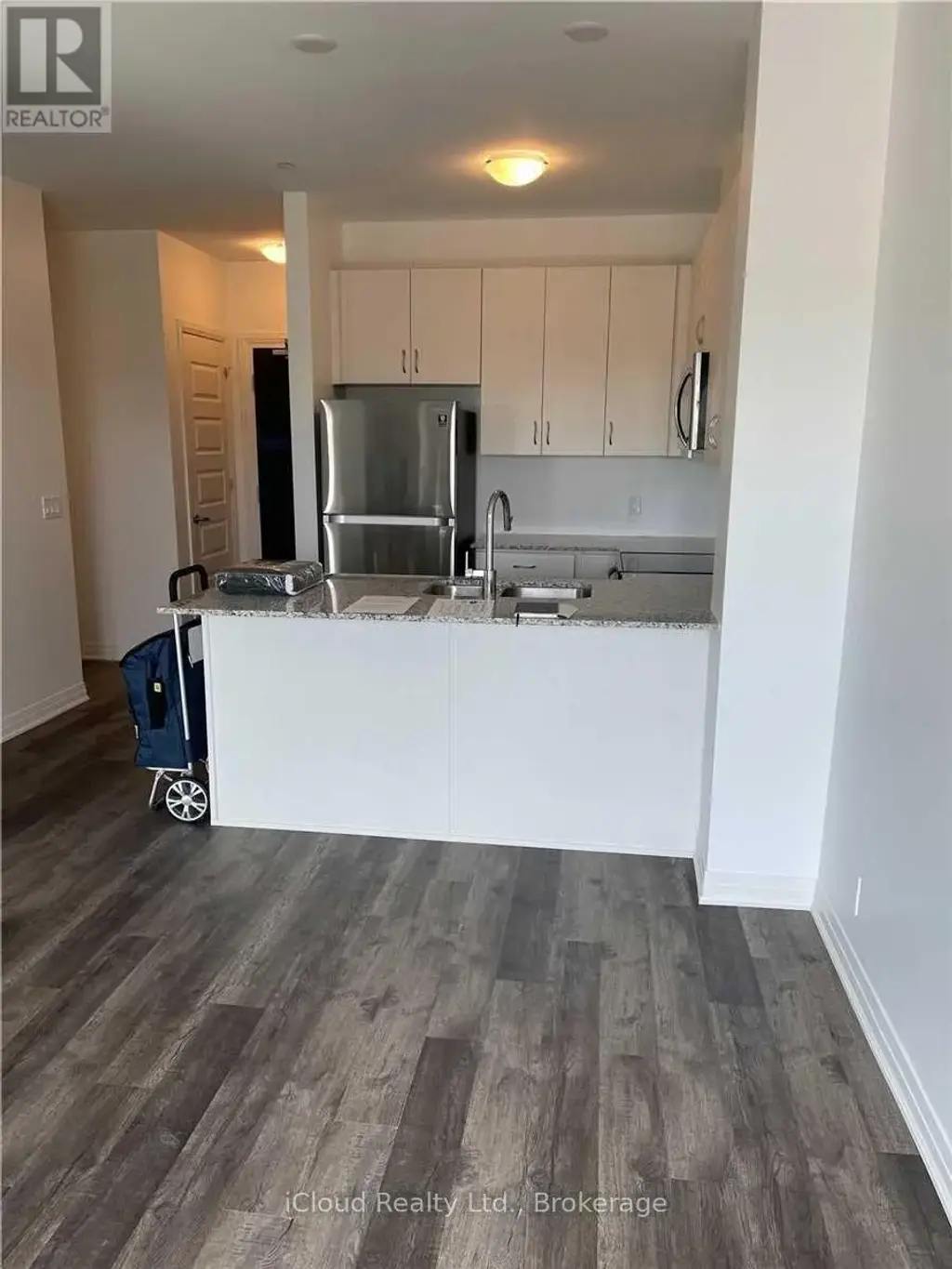 320 - 102 Grovewood Common Drive, Oakville (GO Glenorchy)