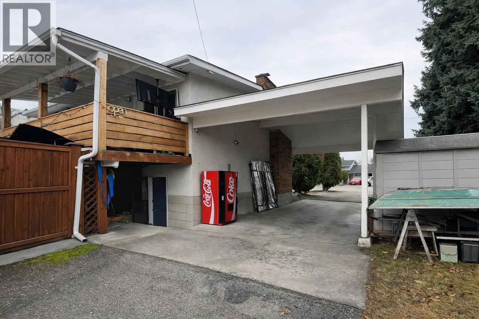 385 Perth Road. Kelowna, British Columbia
