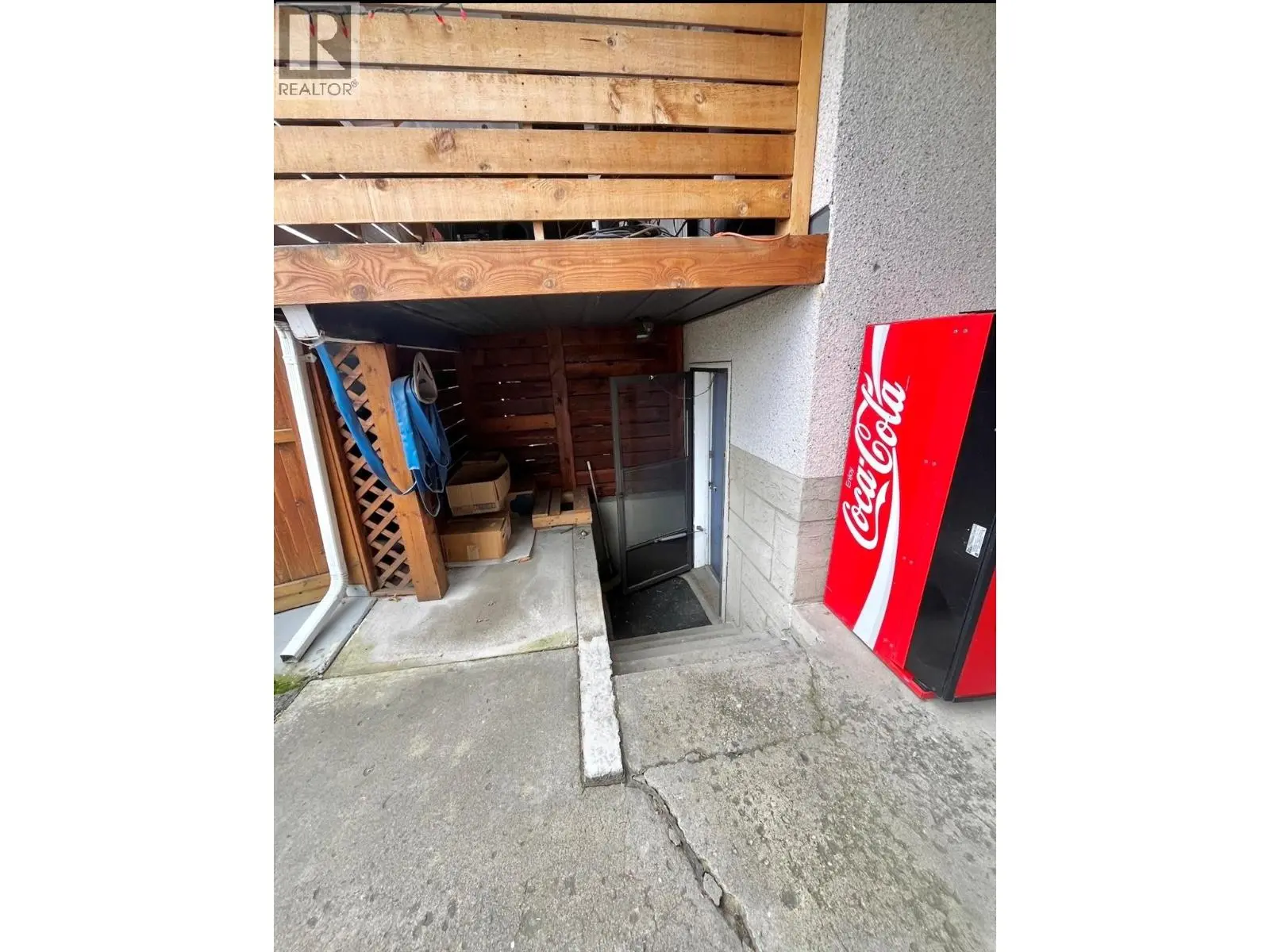 385 Perth Road. Kelowna, British Columbia
